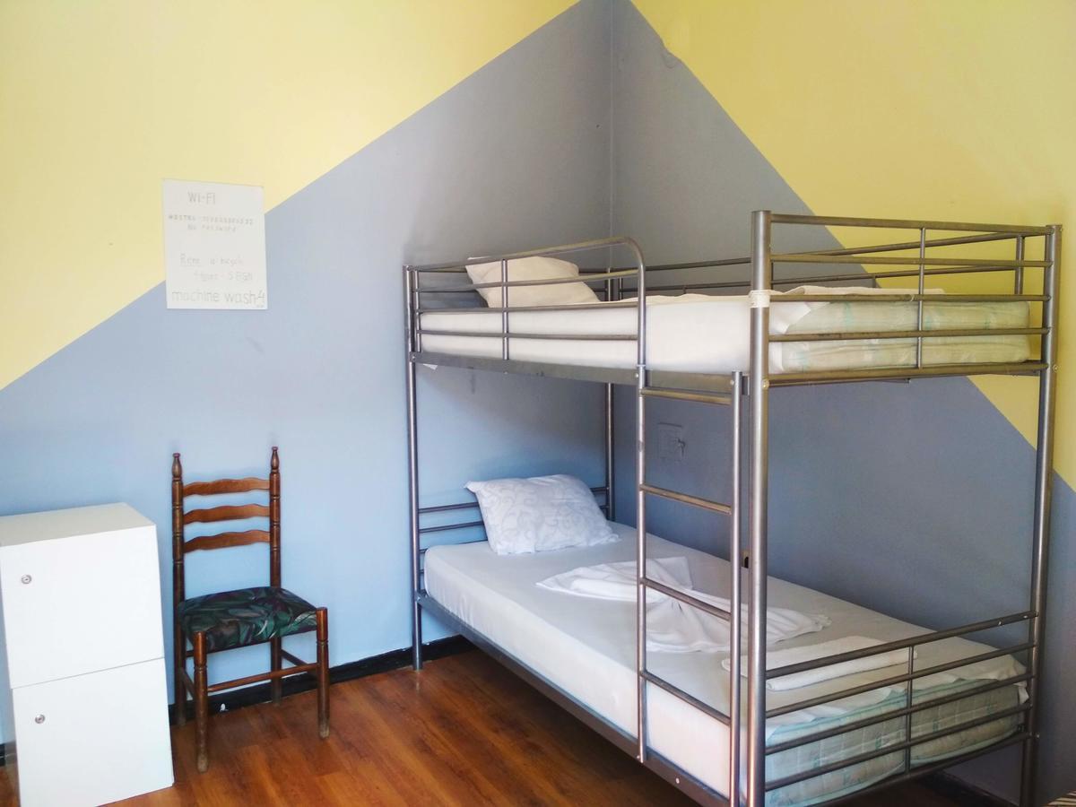 Hostel Compass Burgas Extérieur photo