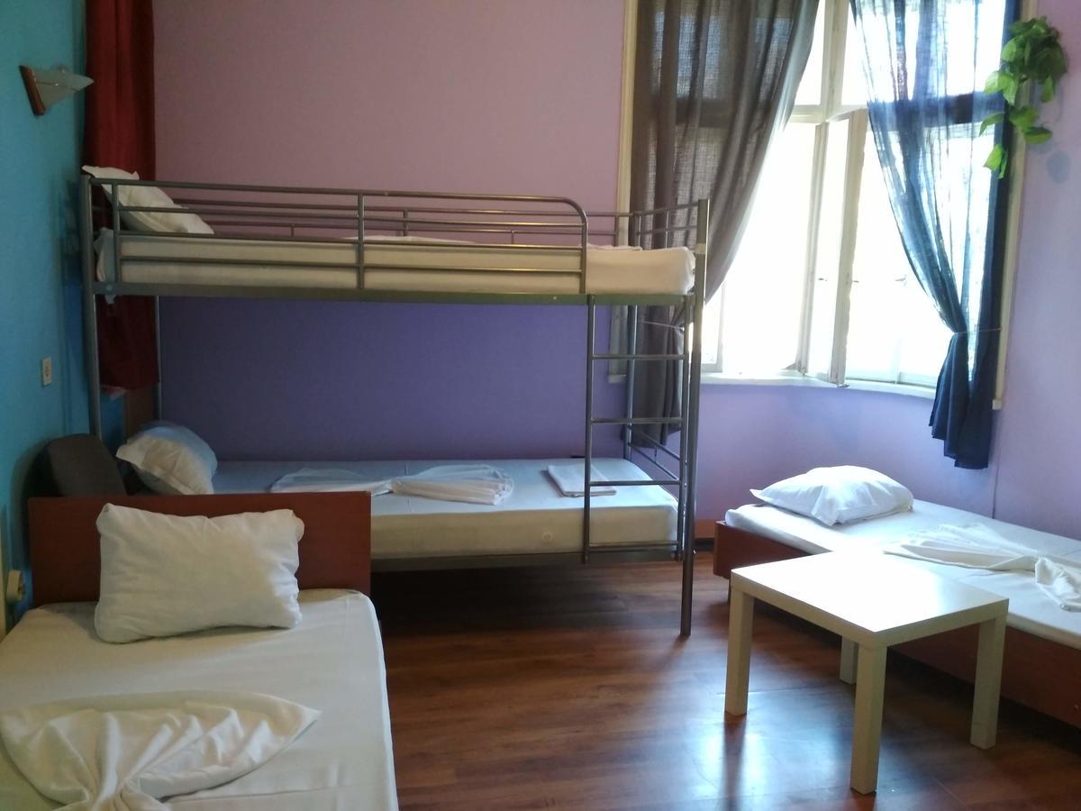 Hostel Compass Burgas Extérieur photo